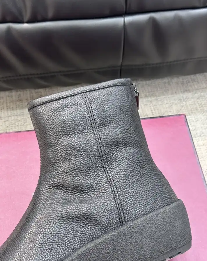 hype Burberry Boots