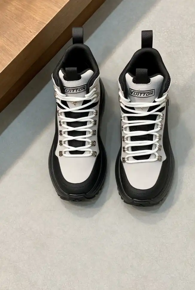 hype Louis Vuitton Sneakers