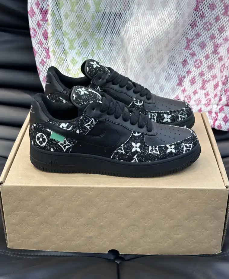 hype Louis Vuitton Sneakers