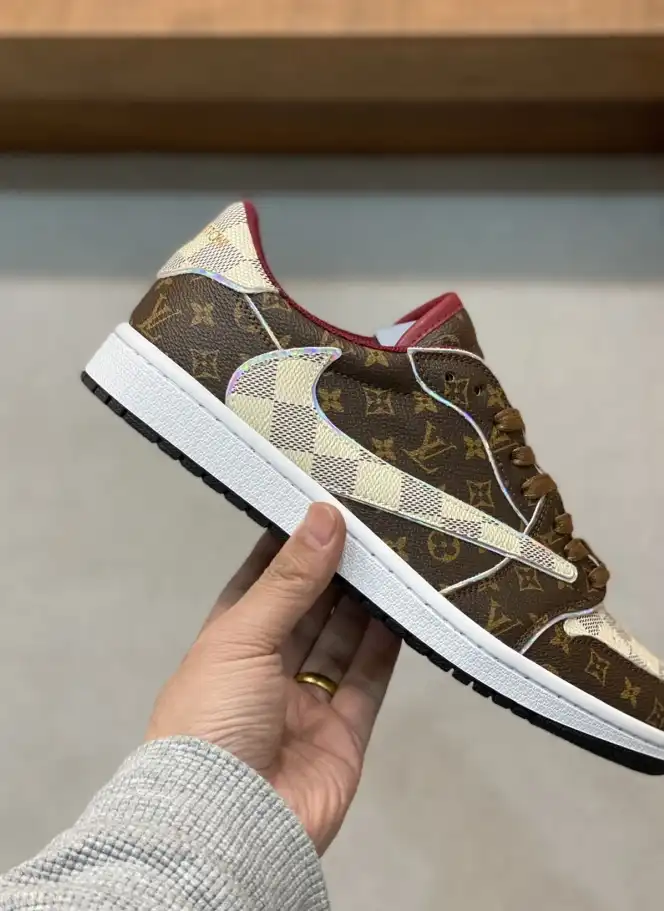 hype Louis Vuitton Sneakers