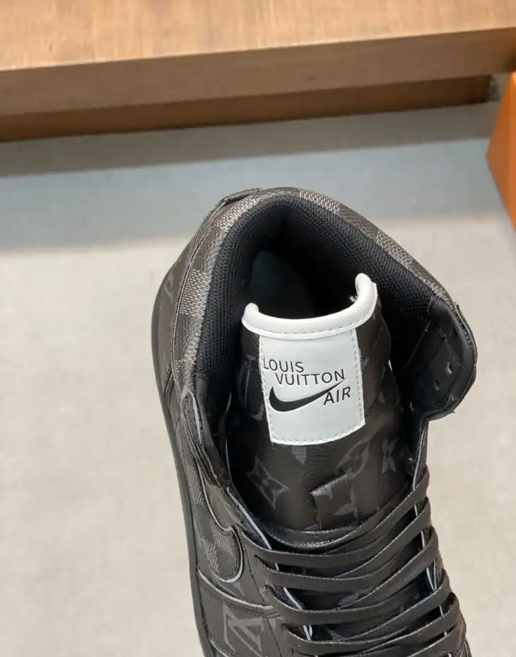 hype Louis Vuitton Sneakers