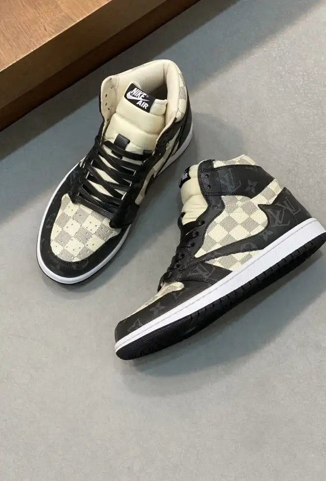 hype Louis Vuitton Sneakers