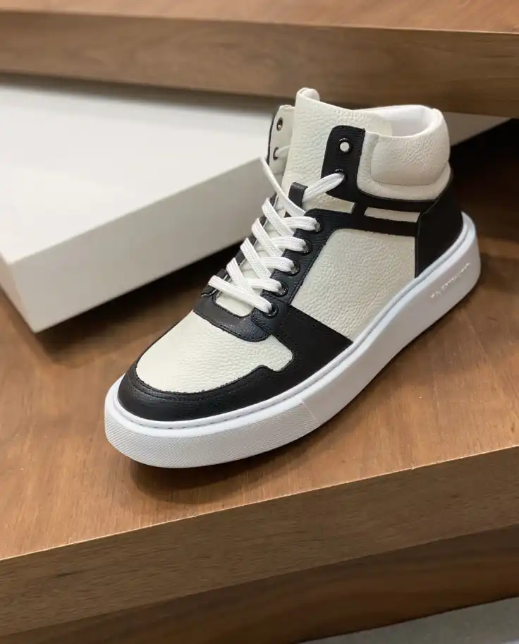 hype Hermes Sneakers