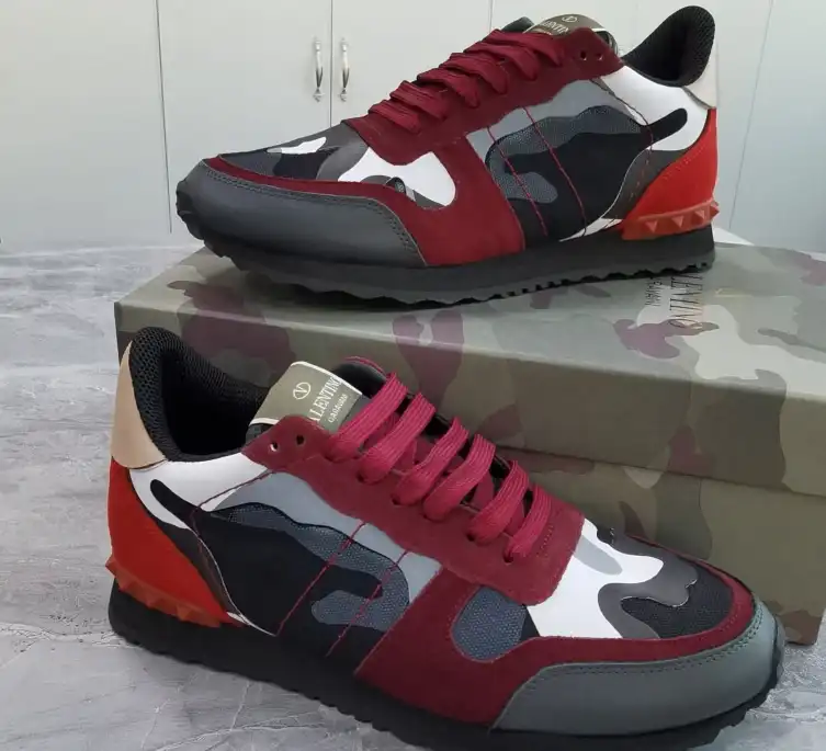 hype Valentino Sneakers