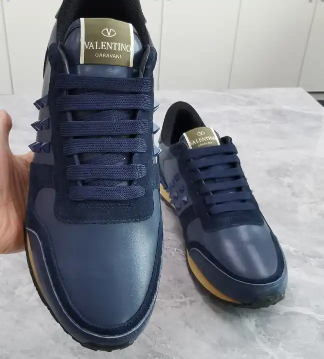 hype Valentino Sneakers