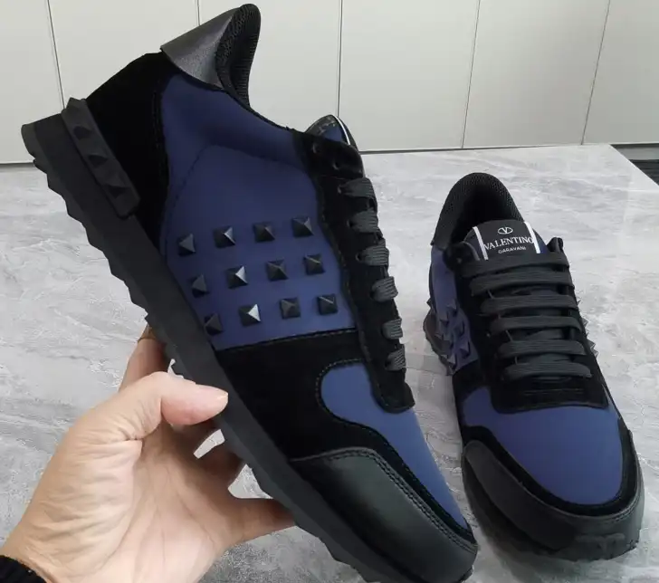 hype Valentino Sneakers