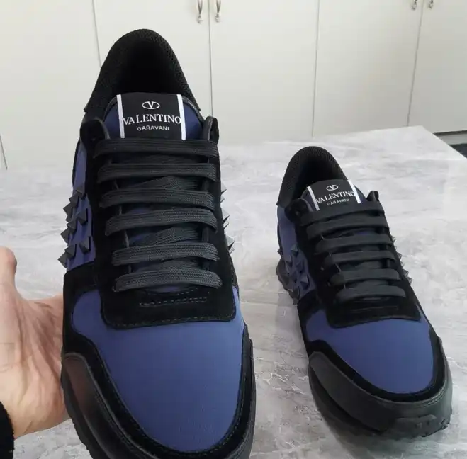 hype Valentino Sneakers