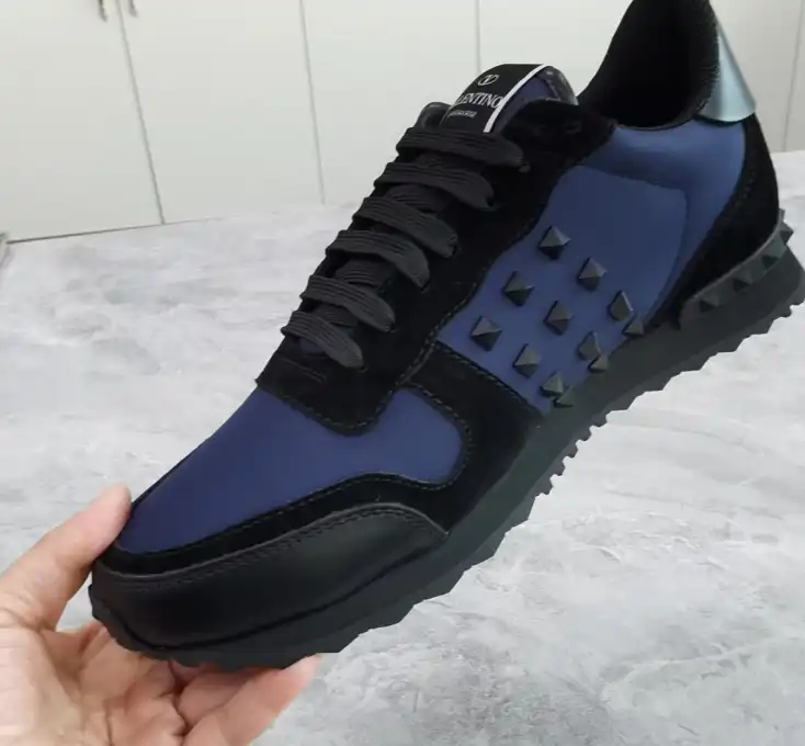 hype Valentino Sneakers