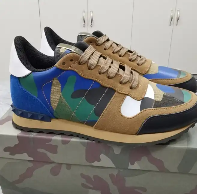 hype Valentino Sneakers