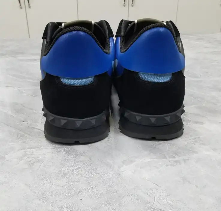 hype Valentino Sneakers