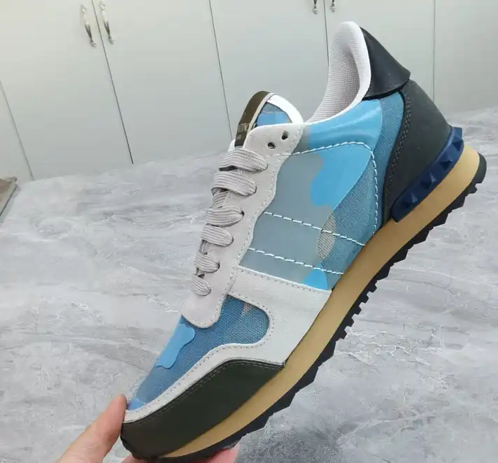 hype Valentino Sneakers