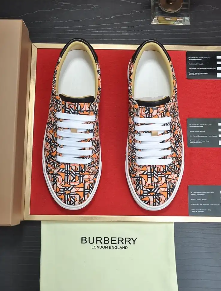 hype Burberry Sneakers