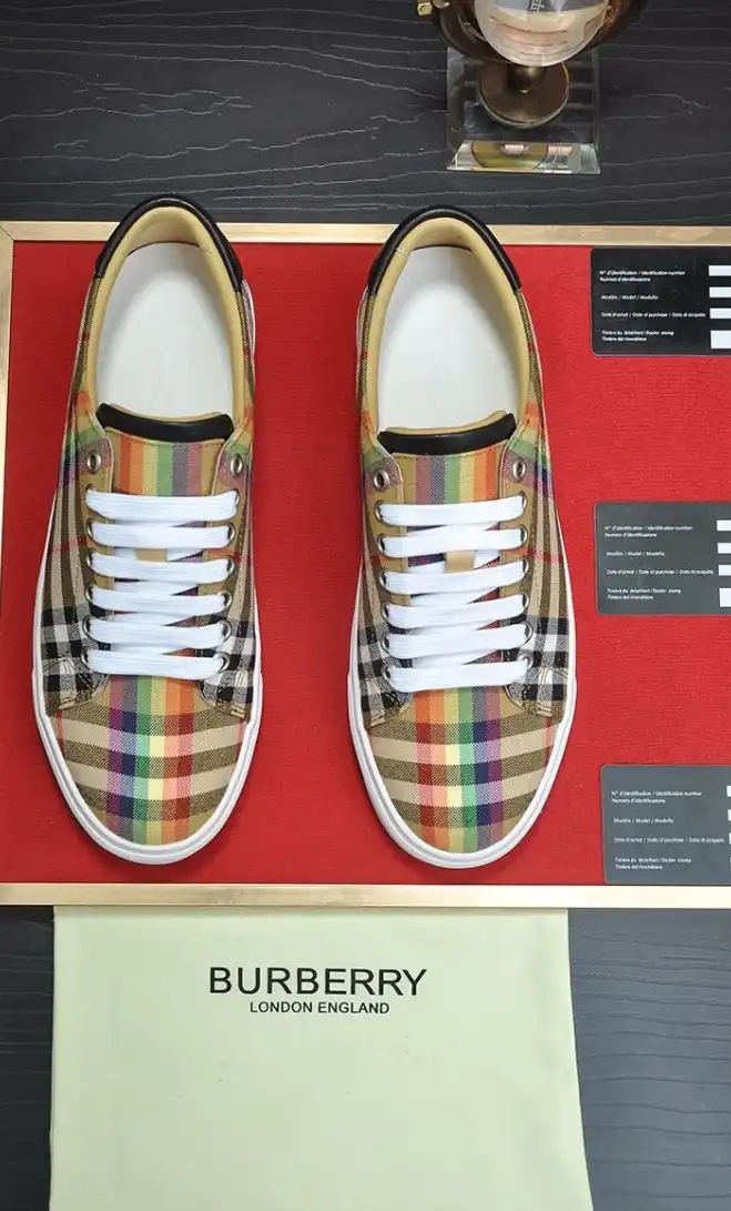 hype Burberry Sneakers