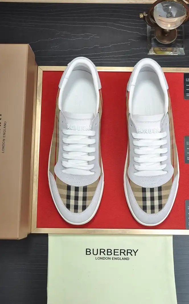 hype Burberry Sneakers