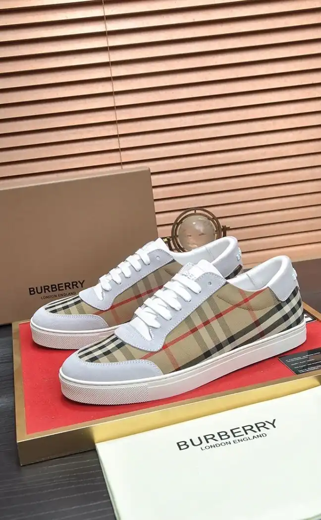 hype Burberry Sneakers