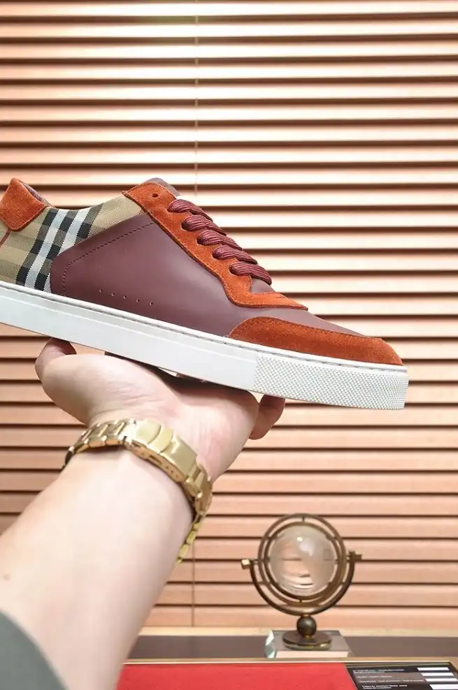 hype Burberry Sneakers