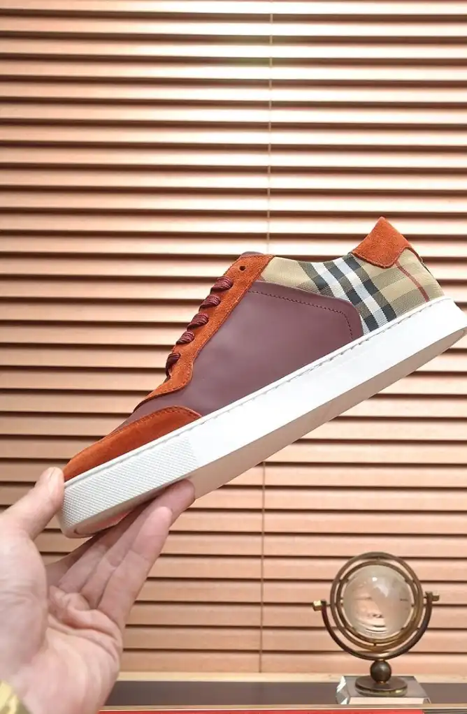 hype Burberry Sneakers