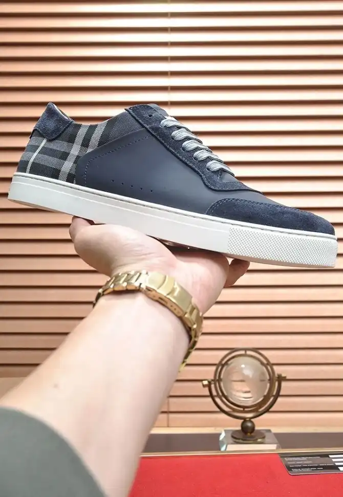 hype Burberry Sneakers