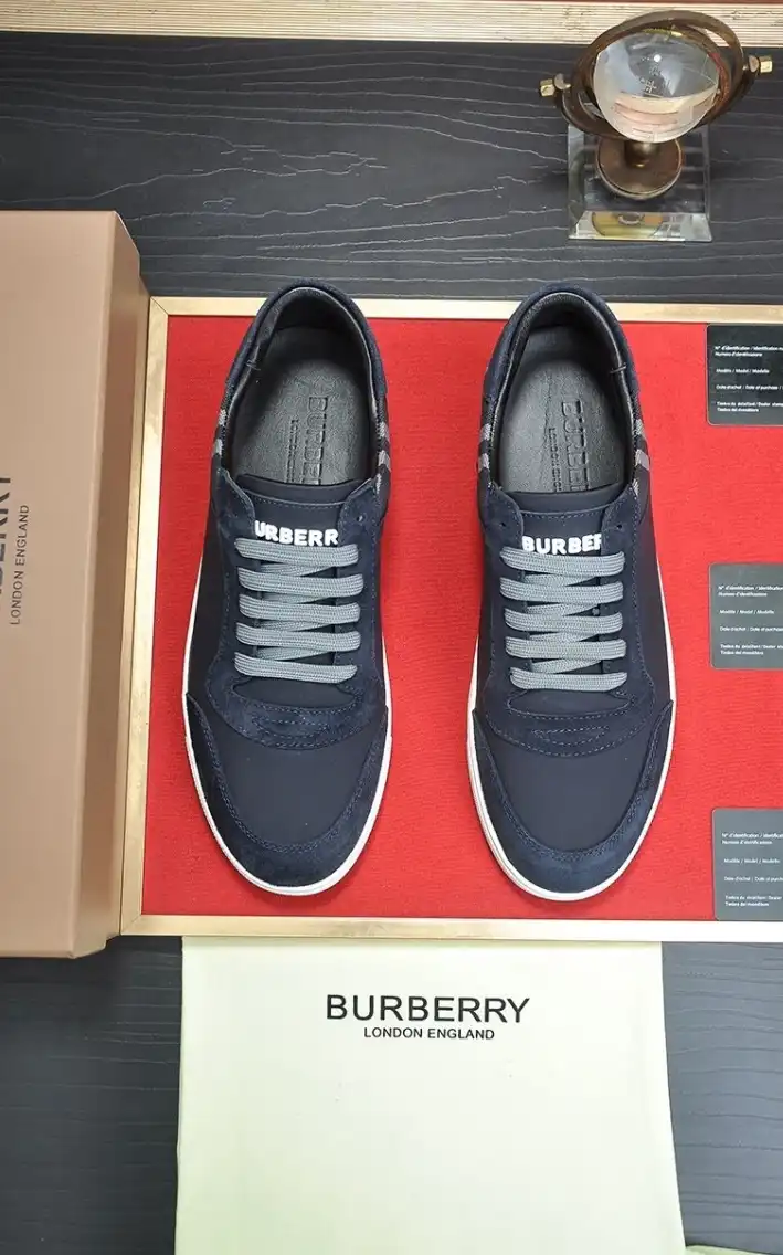 hype Burberry Sneakers