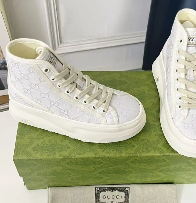 hype Gucci Sneakers