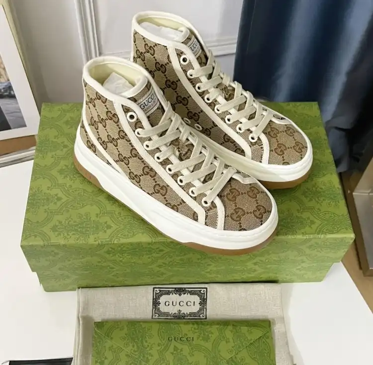 hype Gucci Sneakers