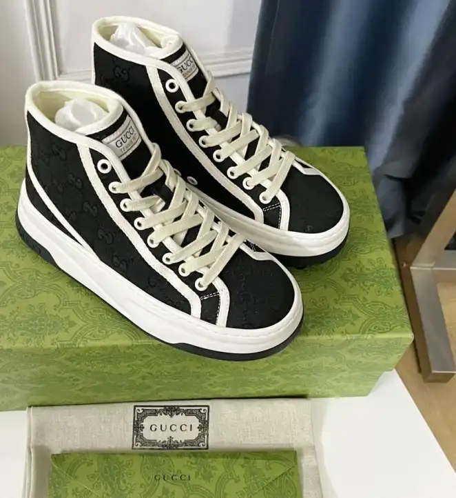 hype Gucci Sneakers