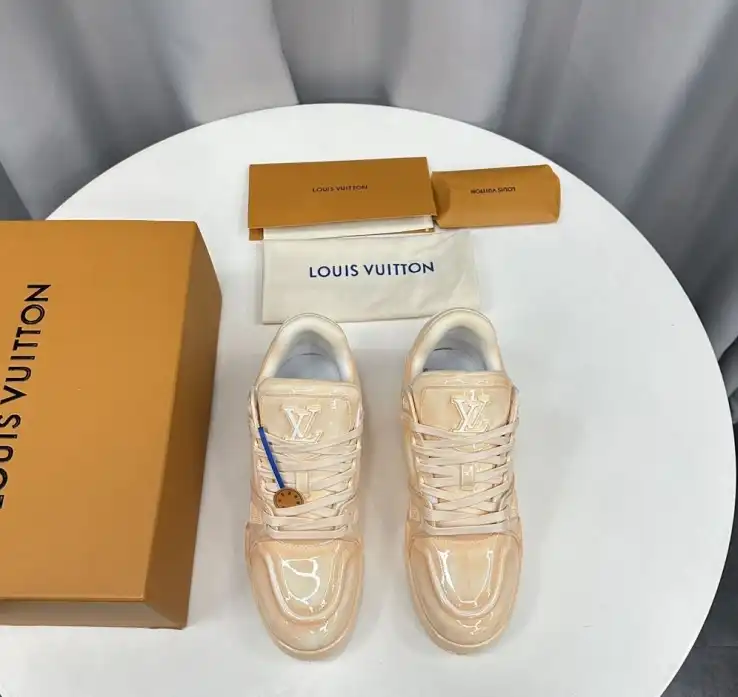 hype Louis Vuitton Sneakers