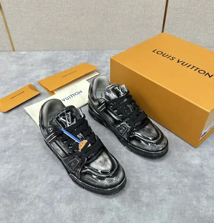 hype Louis Vuitton Sneakers