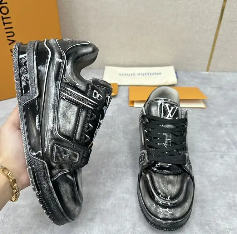 hype Louis Vuitton Sneakers