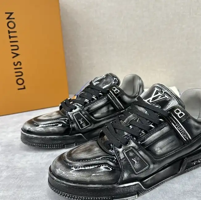 hype Louis Vuitton Sneakers