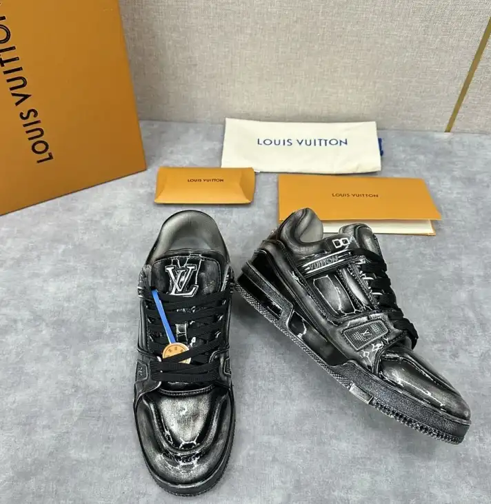 hype Louis Vuitton Sneakers