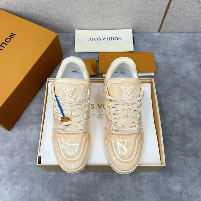 hype Louis Vuitton Sneakers