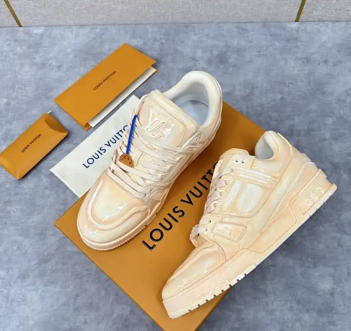 hype Louis Vuitton Sneakers