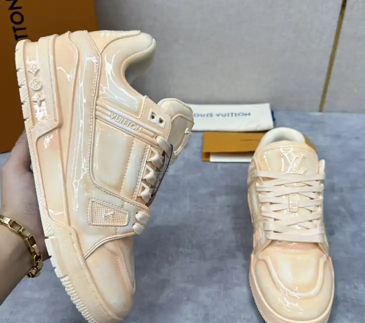 hype Louis Vuitton Sneakers