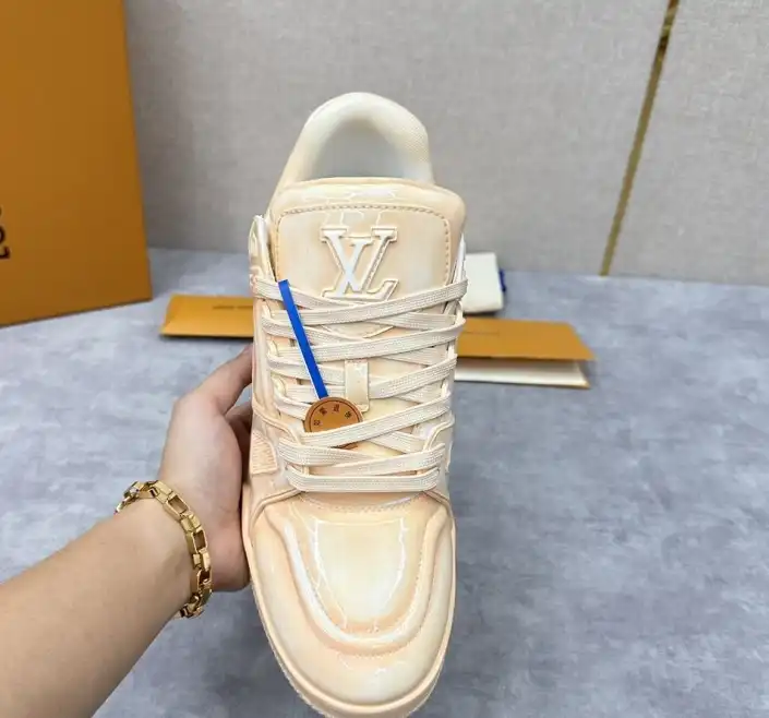 hype Louis Vuitton Sneakers