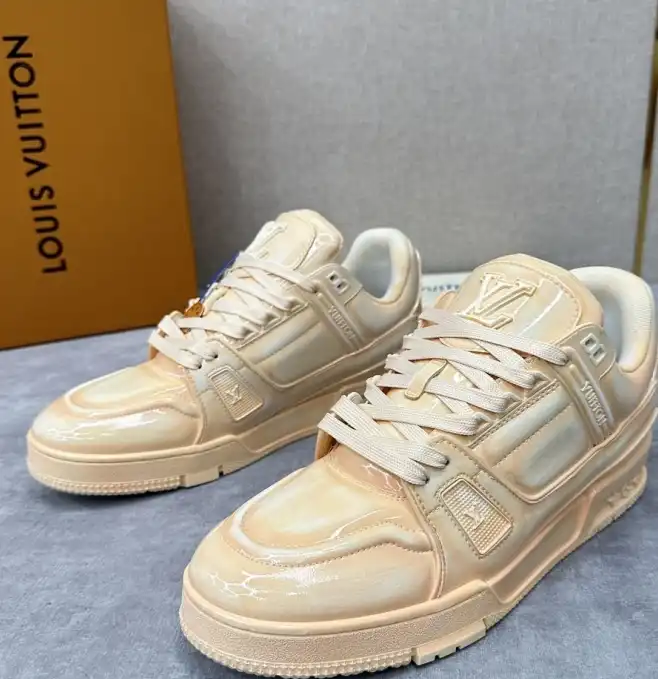 hype Louis Vuitton Sneakers