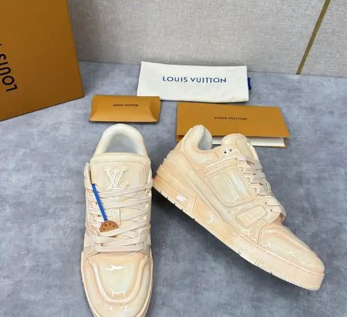 hype Louis Vuitton Sneakers