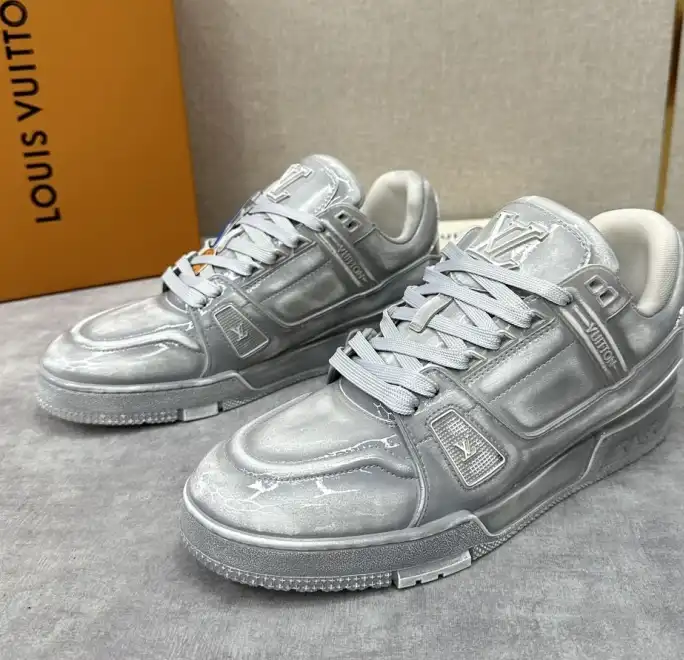 hype Louis Vuitton Sneakers