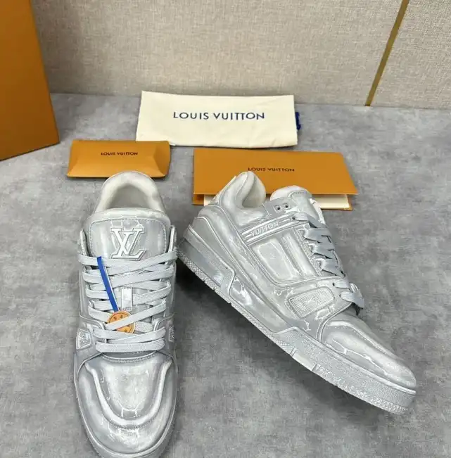 hype Louis Vuitton Sneakers