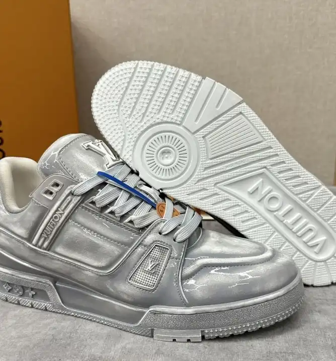 hype Louis Vuitton Sneakers