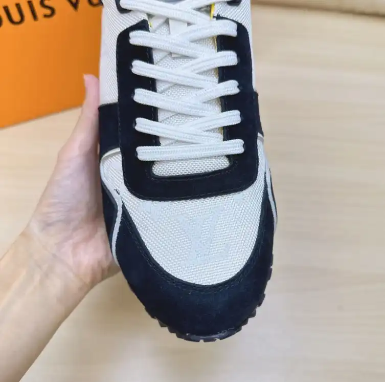 hype Louis Vuitton Sneakers