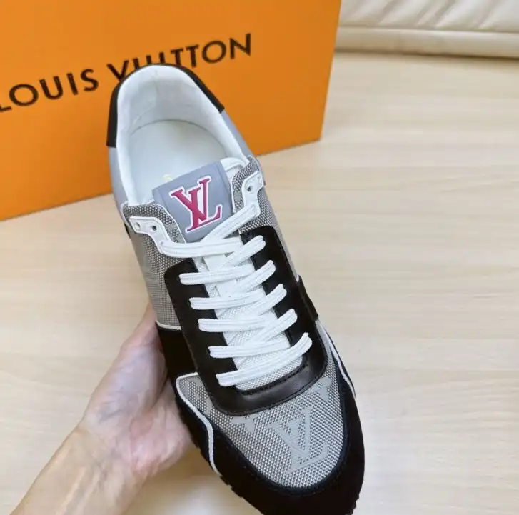 hype Louis Vuitton Sneakers