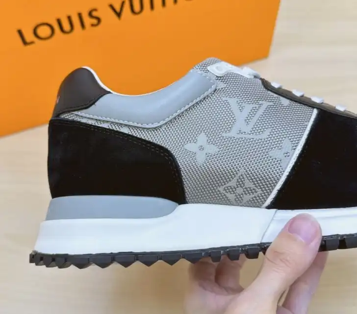 hype Louis Vuitton Sneakers