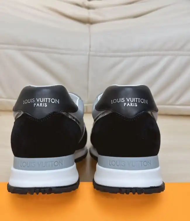 hype Louis Vuitton Sneakers