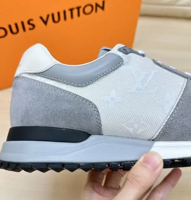 hype Louis Vuitton Sneakers