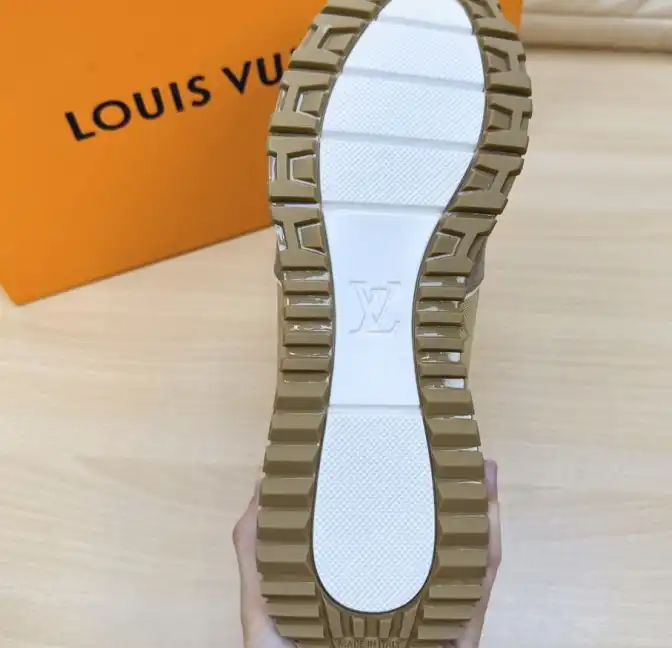 hype Louis Vuitton Sneakers