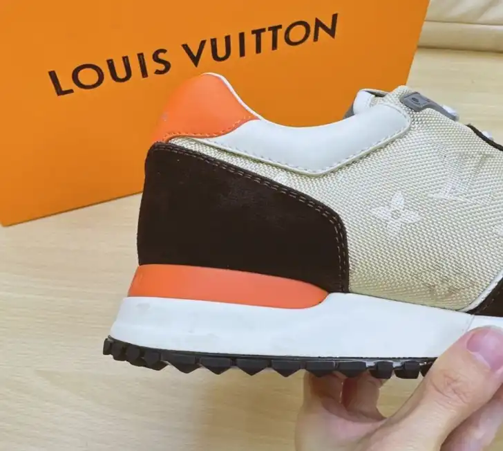 hype Louis Vuitton Sneakers