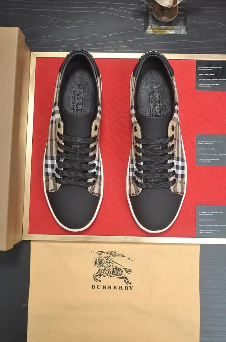 hype Burberry Sneakers