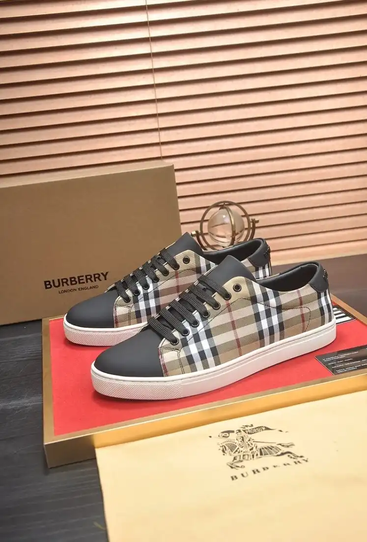 hype Burberry Sneakers