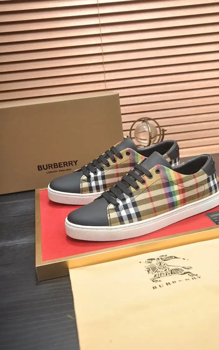 hype Burberry Sneakers